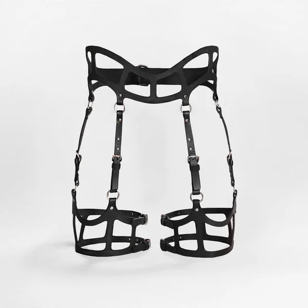 CURVED CUT OUT SUSPENDER HARNESS