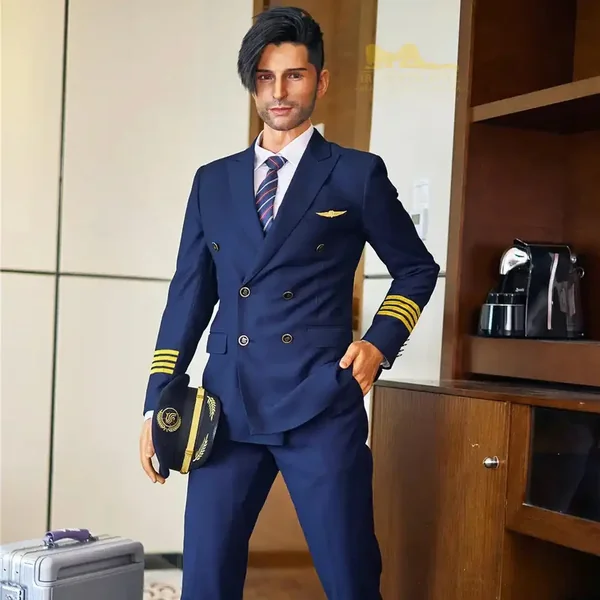 George 5ft 9in | 176cm