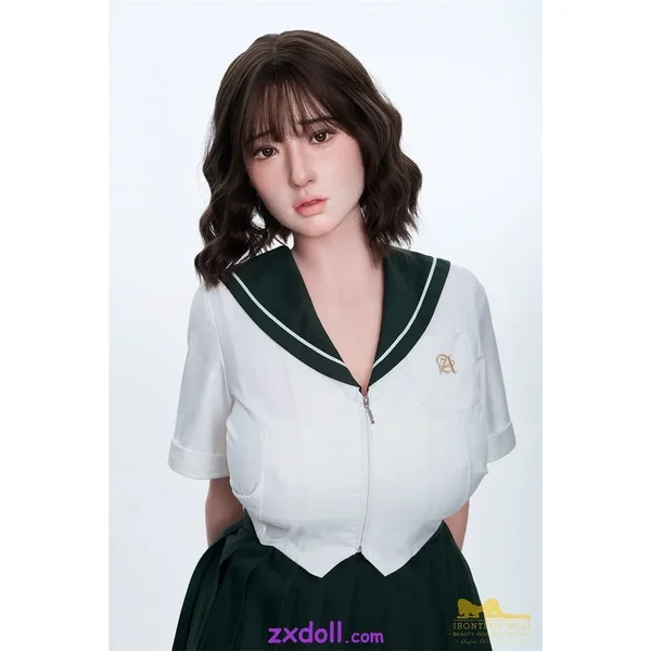 Girl Shows Off Female Sex Doll Dorri 162cm