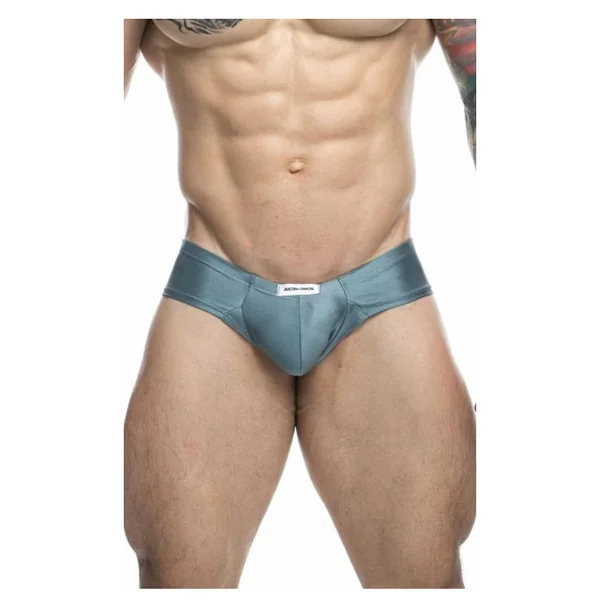 Justin + Simon Cheek Brief