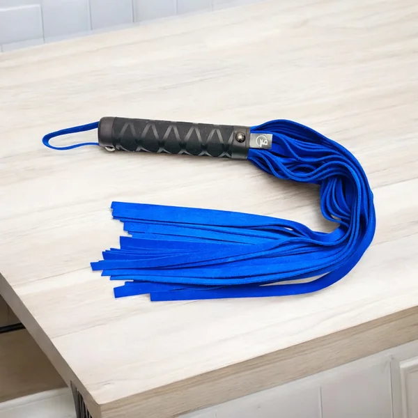Total Submission 26″ Florentine Flogger Set