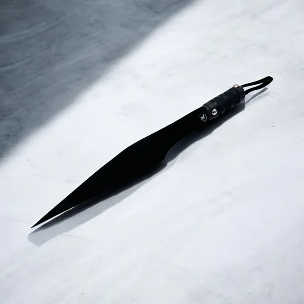 Total Submission 27″ Dragon’s Tongue